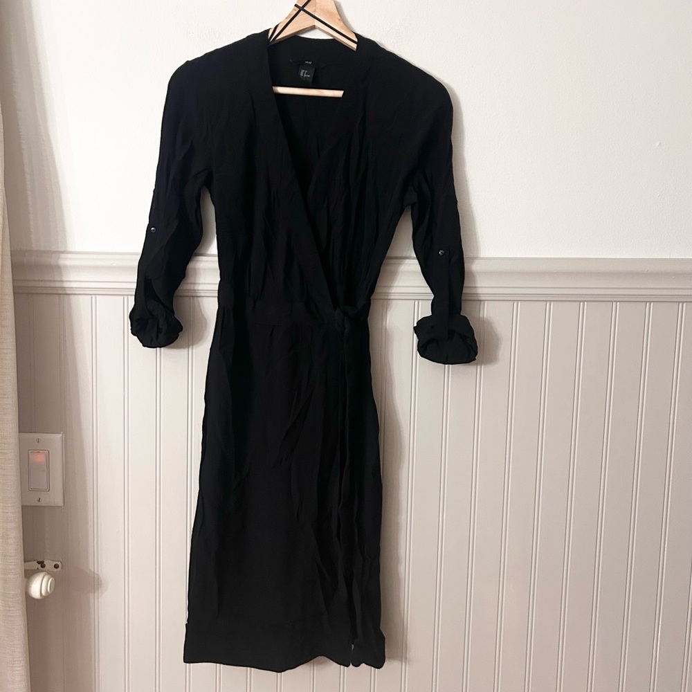 H&M Size 2 Black Viscose Long Sleeve Wrap Dress